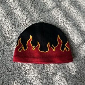 men’s flame beanie - black and red